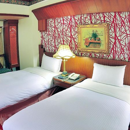 คาโร่โฮเต็ล Hotel เกาสง ภายนอก รูปภาพ
