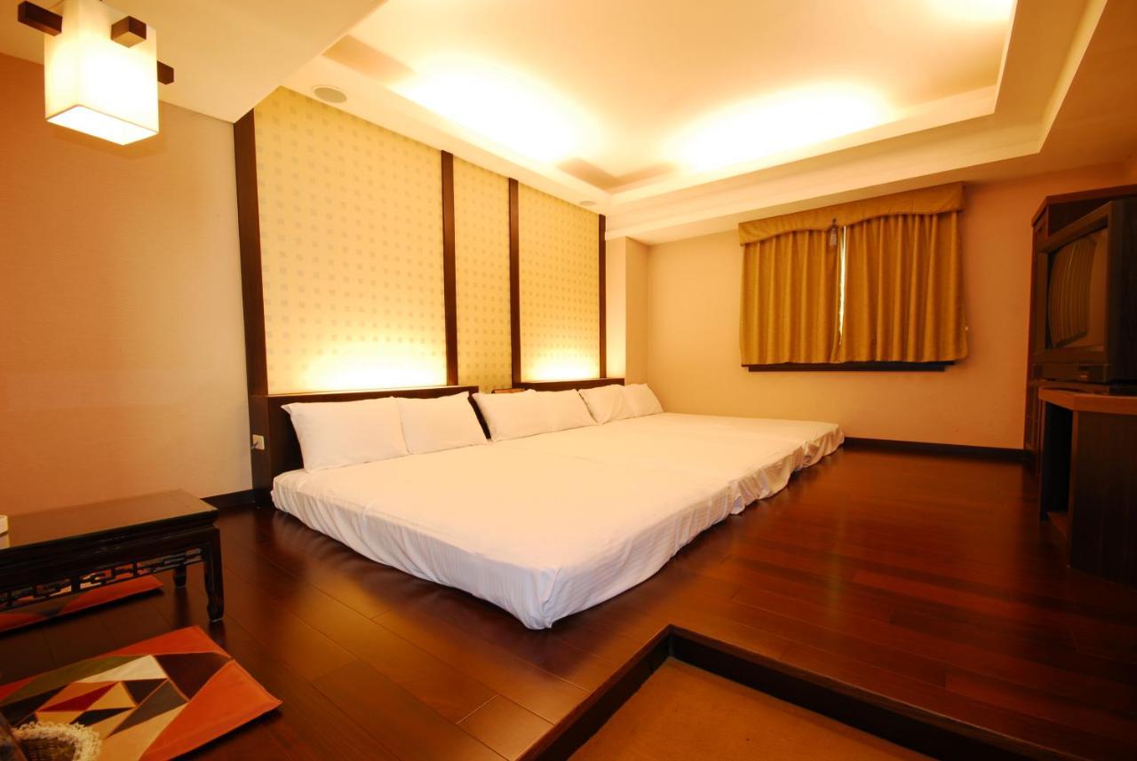 คาโร่โฮเต็ล Hotel เกาสง ภายนอก รูปภาพ