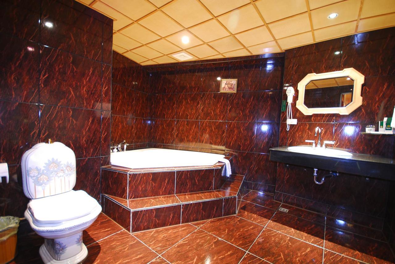 คาโร่โฮเต็ล Hotel เกาสง ภายนอก รูปภาพ