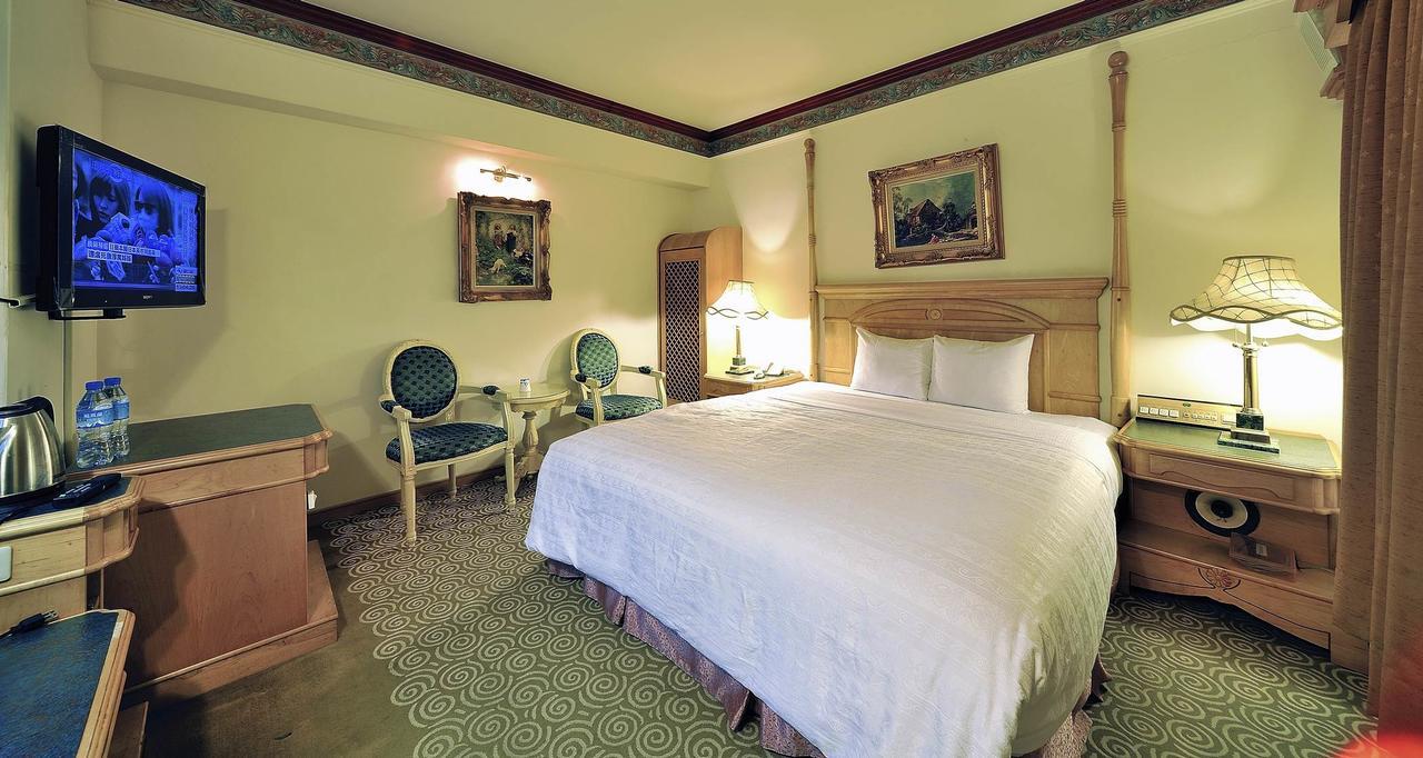 คาโร่โฮเต็ล Hotel เกาสง ภายนอก รูปภาพ