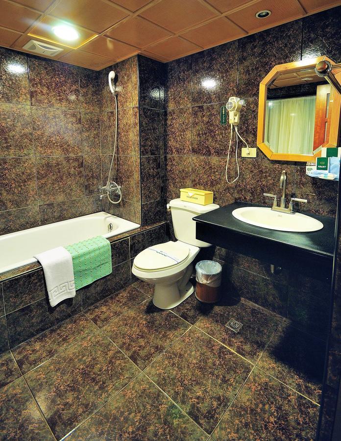 คาโร่โฮเต็ล Hotel เกาสง ภายนอก รูปภาพ